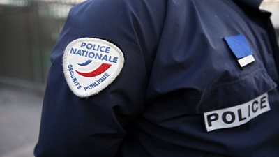 سرقة سلاح ضابطة شرطة مكلف بتأمين الإليزيه