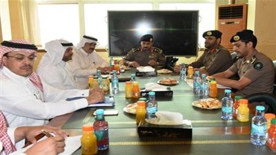 تعليم تبوك يناقش تفعيل السلامة الإنشائية والكهربائية بالمدارس