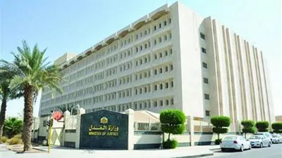 محكمة التنفيذ بخميس مشيط  تُطلق سراح 38 سجيناً عسكرياً