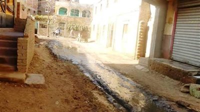 غضب بين أهالي منيا القمح بسبب الطفح المستمر لمياه الصرف الصحي بالشرقية
