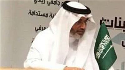 الشائعات تخرج مدير جامعة شقراء عن صمته