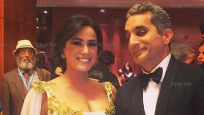 باسم يوسف يغازل هند صبري في تونس على هامش أيام قرطاج السينمائية