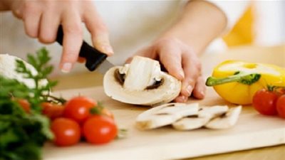 للمرأه العاملة.. 11 نصيحة ذهبية لتوفير وقت الطبخ