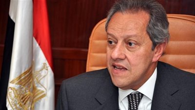 وزير الصناعة السابق: الطبقة العسكرية في مصر منفصلة عن المجتمع