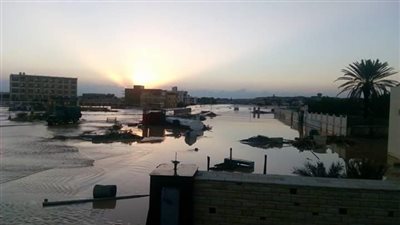 رئيس مدينة رأس غارب يهاجم الإعلام بسبب السيول: يريدون إظهار الحكومة 