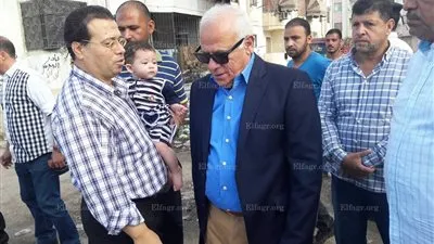 محافظ بورسعيد يوجة بسرعة الانتهاء من أعمال الصرف الصحي بمنطقة السيدة خديجة