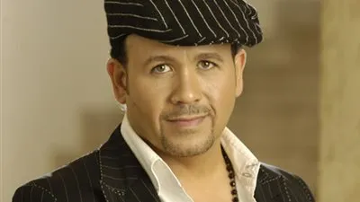 هشام عباس يُشعل حفل رأس السنة في قبرص