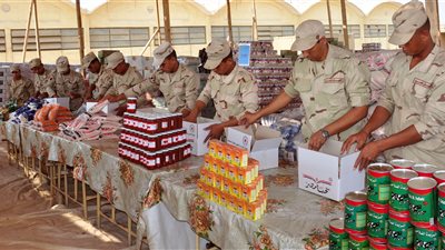 القوات المسلحة تنتهي من أضخم حصة غذائية لتوزيعها على المواطنين  (صور) 