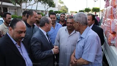 محافظة دمياط توزع 60 طن أرز وسكر للأهالي (فيديو وصور) 