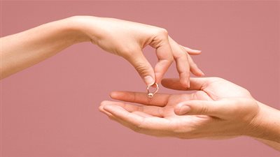 زوج طلق زوجته بعد ساعتين فقط من الزواج .. والسبب غريب!