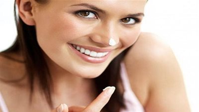 دراسة.. الإستخدام الخاطىء للكريمات في الصيف يسبب الإلتهابات الجلدية