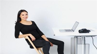 5 خطوات تجنّبك مخاطر الجلوس الطويل في العمل