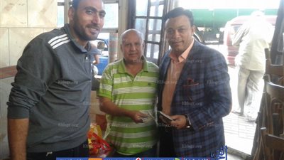 موطن سكندري يُعيد مبلغ 50 ألف دولار لمغترب عقب العثور عليها داخل 