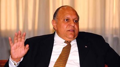 وزير التنمية الأسبق: قانون الخدمة المدنية الجديد يتضمن معايير لتقييم أداء الموظف