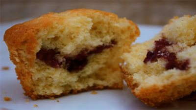 طريقة تحضير كيك الفانيلا المحشو بالمربى