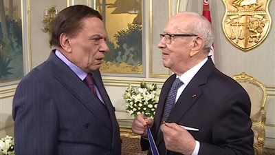 مصطفى شعبان  يهنأ الزعيم بعد تكريمه في تونس وهذه رسالته 