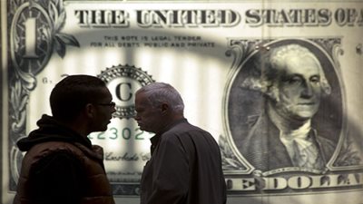 صحيفة لندنية: هل سيستطيع النظام إقناع الشارع بمبررات تعويم الجنيه؟