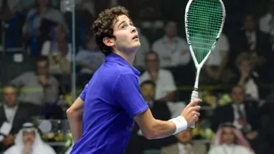 كريم عبدالجواد يفوز ببطولة العالم للاسكواش بعد انسحاب رامي عاشور 