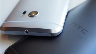 إتش تي سي تطور شاشة منحنية لهاتفها الرائد القادم 