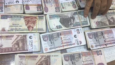ضبط مصري هاول تهريب مبالغ مالية كبيرة بالمطار  