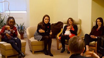 دوقة كامبريدج  تزور سجن النساء!