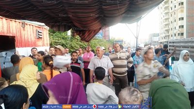 القوات المسلحة توزع 35000 كرتونة مواد غذائية بمحافظة أسيوط ( فيديو وصور ) 