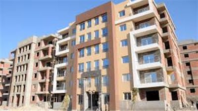 حاجزي الوحدات السكنية بالعبور يطالبون بسرعة تسليمهم الوحدات السكنية