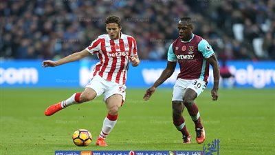 مدرب ستوك سيتي  يتغزل في 