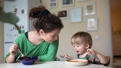   لتعليم طفلك الآداب.. أليكي 8 نصائح رائعة