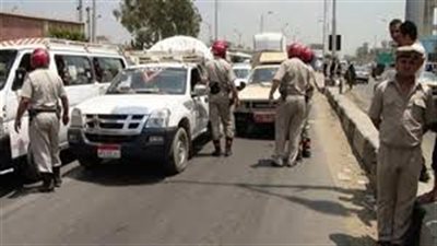 مرور المنيا يحجز سيارة تاكسي ويحيل سائقها للنيابة لمخالفة التعريفة الجديدة للمواصلات