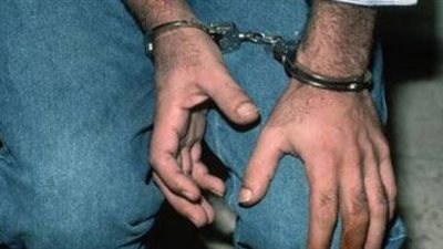 مدرس يعتدي على تلميذ 