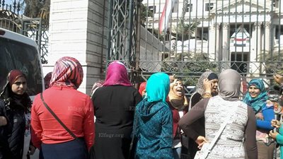 اعتصام خريجي التمريض ببنها لإلغاء تكليفهن (صور)