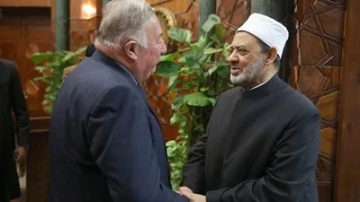 رئيس مجلس الشيوخ الفرنسي: زيارة الطيب قدمت صورة حقيقية عن الإسلام