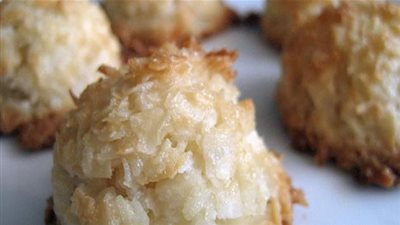 طريقة عمل كرات جوز الهند المخبوزة