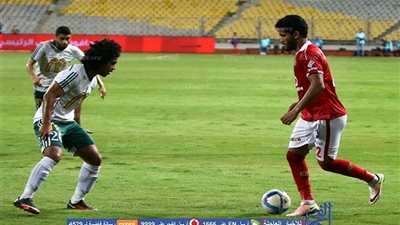 شوط أول سلبي بين الأهلي وجينيس رغم تألق صالح جمعة