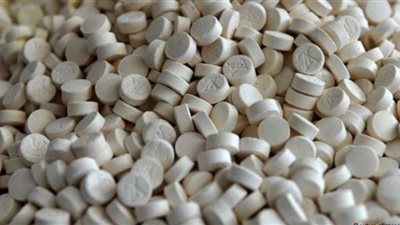 إحباط تهريب أكثر من 30 ألف حبة كبتاجون في جمرك 