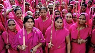 العصابة الوردية.. مجموعة نسائية لضرب الأزواج!