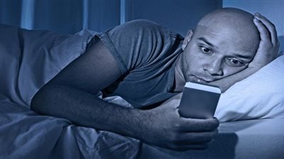 دراسة: قلة النوم قد تصيبك بالسمنة