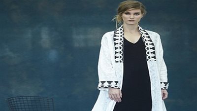 زينة عدره تُقدم عبايات عصرية أنيقة تناسب جميع المناسبات (صور)