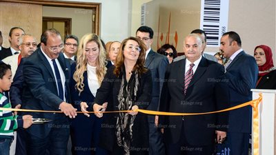 غادة والي تفتتح معرض 