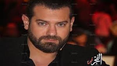 عمرو يوسف في 