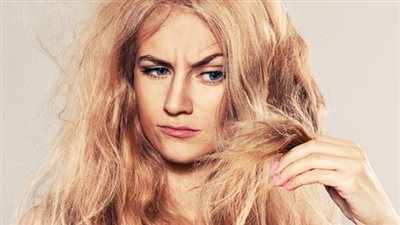 خلطات البيض.. للتخلص من جفاف الشعر