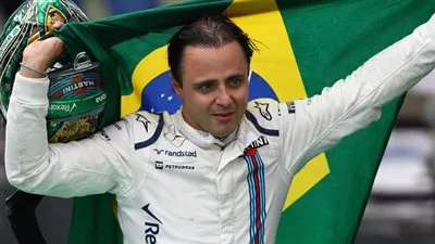 بالدموع وخيبة الأمل.. البرازيلي ماسا يودع جماهيره