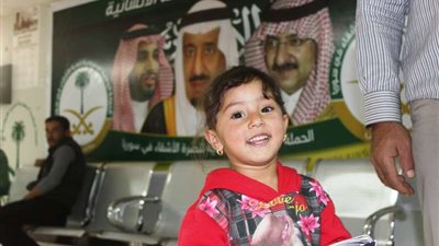 العيادات السعودية تقدم اللقاحات لـ304 أطفال في الزعتري