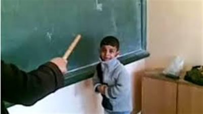 ولية أمر طالب تتهم مدرسين بالمدرسة الفرنسية للغات بالمنصورة بضربه في محضر رسمي