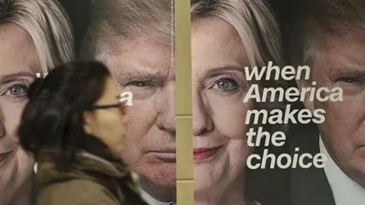 جارديان: استطلاعات الرأي والتوقعات أضرّت بحملة كلينتون