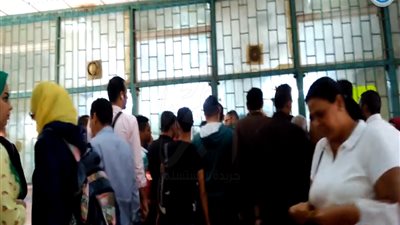  معاناة المواطنين بمترو عزبة النخل.. و