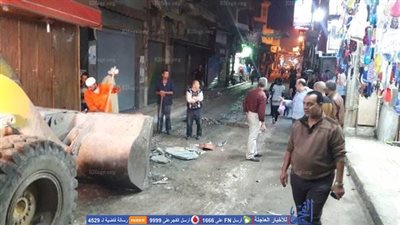 حملة نظافة بشوارع سوق البندر بدمنهور (صور)