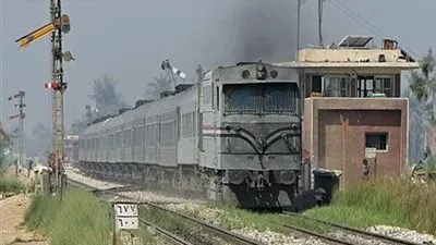 قطار يتسبب فى بتر قدم طفل فى الحمام
