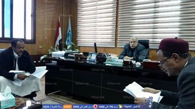 موظفى شركة مياه مطروح يفضون اعتصامًا بعد إلغاء قرار بخصم الحوافز (صور)